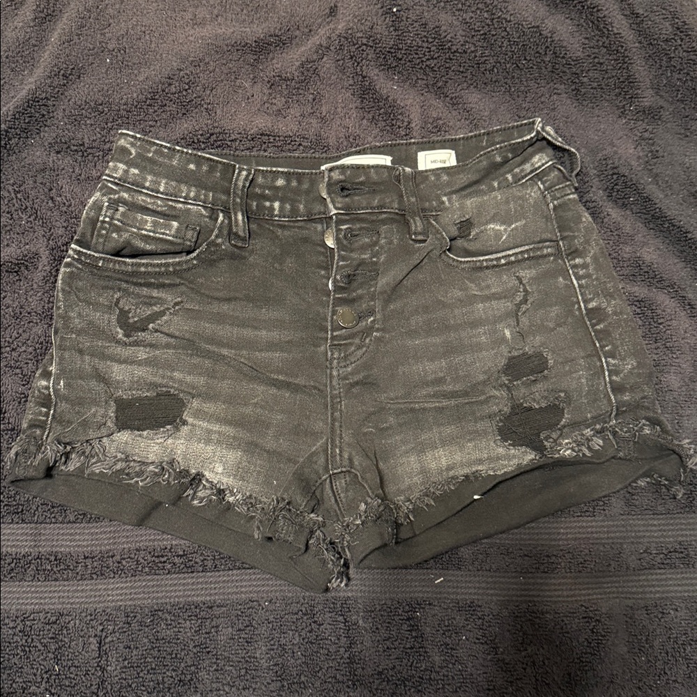 KanCan Signature Mid-Rise Black Shorts